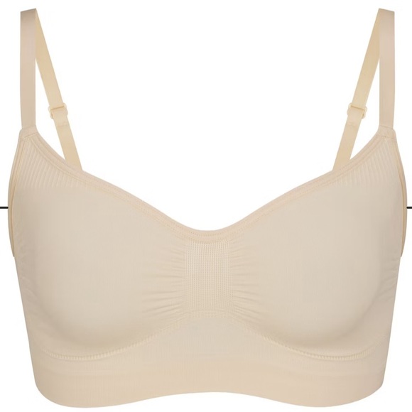 SKIMS Seamless Sculpt Bralette- Medium - Picture 2 of 5